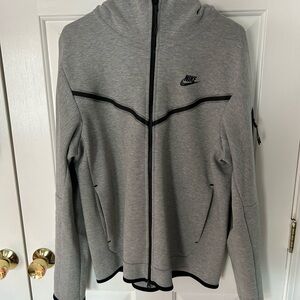 Nike Men's Gray Nike Tech zip up hoodie